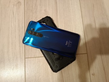 Sprzedam xiaomi note 8 pro dual SIM ładny LTE NFC 6,5 cala 6