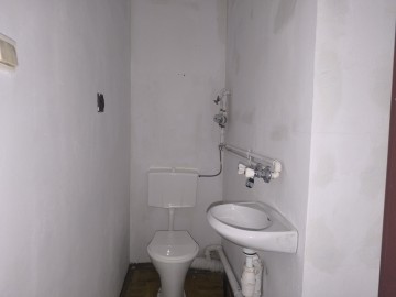 Lokal na sprzedaż &ndash; Konin, Chorzeń