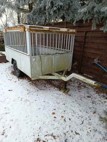 Przyczepa jednoosiowa rolnicza