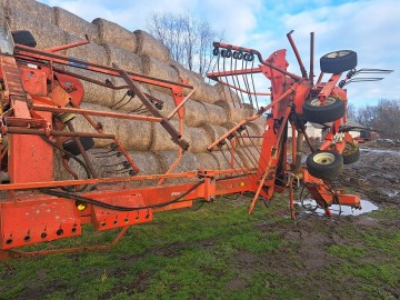 zgrabiarka KUHN 7302 /2003r