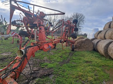 zgrabiarka KUHN 7302 /2003r