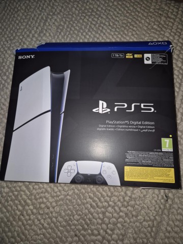 Konsola  playstation 5 jak nowa slim digital edition 1 TB  n