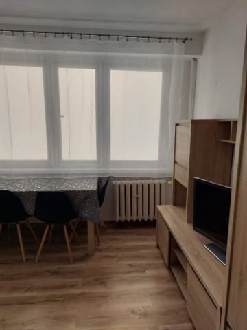 Wynajmę 2 Pokojowe Mieszkanie z Widokiem na Miasto