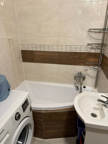 Wynajmę 2 Pokojowe Mieszkanie z Widokiem na Miasto