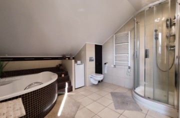 Na sprzedaż dom w pobliżu jezior, zagospodarowana działka, d ...