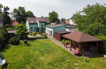 Na sprzedaż dom w pobliżu jezior, zagospodarowana działka, d ...