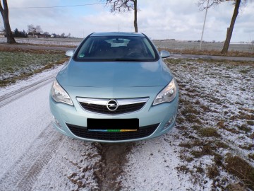 OPEL ASTRA J 1.4 BENZ ZAREJESTROWANA ZAMIANA