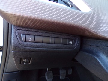 PEUGEOT 2008 1.6 BENZ ZAMIANA RATY HROM ALU NAVI