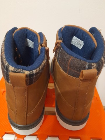 Sprzedam buty chłopięce  rozmiar 36