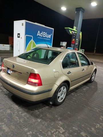 Sprzedam/zamienię Volkswagena Bora 1,6 mpi 102 konie lpg