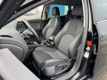 Seat Leon 1.5 BENZYNA Klimatronik Nawigacja Ledy Kamera
