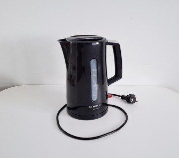 Używany czajnik elektryczny Bosch czarny