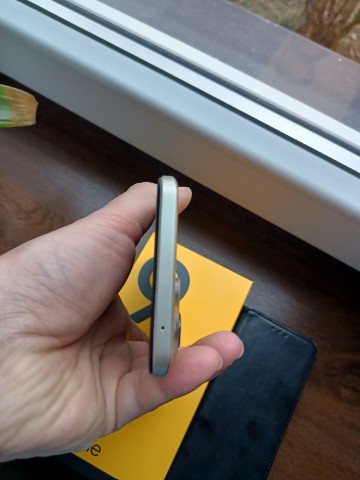 Sprzedam realme 9 dual SIM ładny LTE NFC 6,4 cala 16gb 128gb