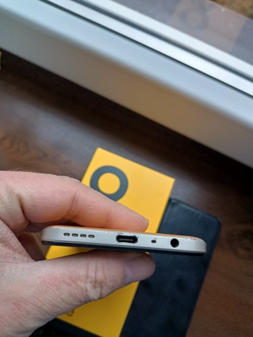 Sprzedam realme 9 dual SIM ładny LTE NFC 6,4 cala 16gb 128gb