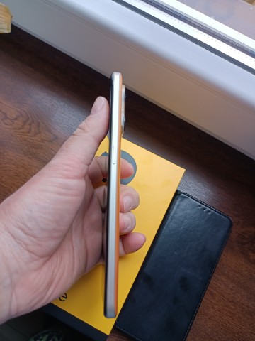 Sprzedam realme 9 dual SIM ładny LTE NFC 6,4 cala 16gb 128gb