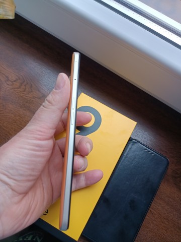 Sprzedam realme 9 dual SIM ładny LTE NFC 6,4 cala 16gb 128gb