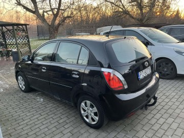 Sprzedam Kia Rio II z Lpg