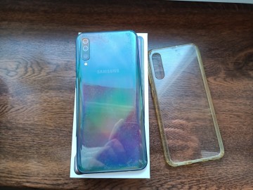Sprzedam Samsunga Galaxy a 50 dual SIM ładny LTE NFC 128gb