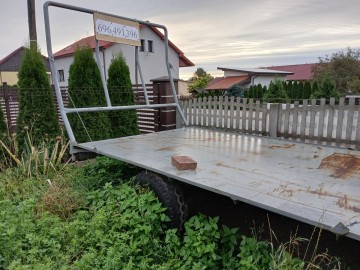 Przyczepa do slomy/siana