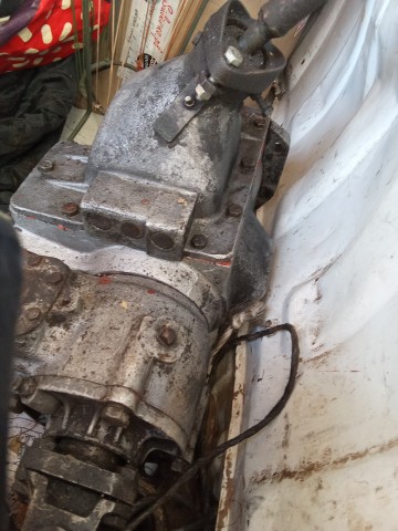 Skrzynia bieg&oacute;w do Aro,UAZ,przedni tylni most,kardanymuscel.