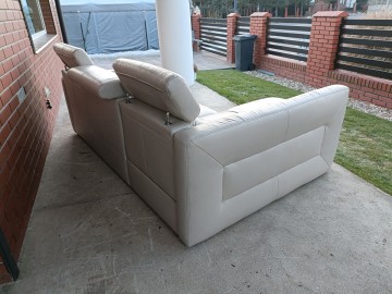 Sprzedam narożnik ze sk&oacute;ry