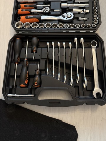 Sprzedam nowy zestaw narzedzi Neo Tools