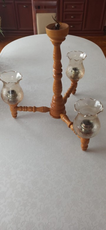 Żyrandol z okresu PRL