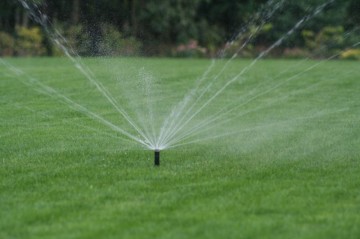 Nawadnianie ogrod&oacute;w i teren&oacute;w zieleni