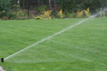 Nawadnianie ogrod&oacute;w i teren&oacute;w zieleni