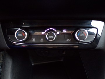 OPEL CORSA F 1.2 BENZ  ALU KAMERA TEMPOMAT ZAREJESTROWANA