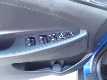 HYUNDAI TUCSON  1.7 CRDI NAVI ALU KAMERA ZAMIANA