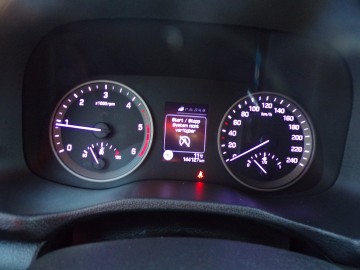 HYUNDAI TUCSON  1.7 CRDI NAVI ALU KAMERA ZAMIANA