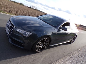 AUDI A5 2.7 TDI    QUATRO    AUTOMAT  SK&Oacute;RA ALU