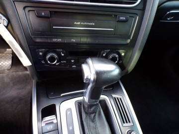 AUDI A5 2.7 TDI    QUATRO    AUTOMAT  SK&Oacute;RA ALU