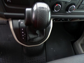 VOLKSWAGEN T6 9-OSOBOWY ZAMIANA RATY