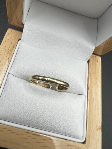 Złoty pierścionek  Pr&oacute;ba 585 Waga: 1.85 g