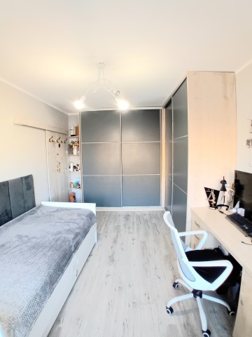 3 pok, 11 Listopada 30, 2 piętro 54m