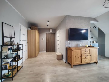 Sprzedam 3 pokoje z balkonem-2 piętro-nowoczesny blok