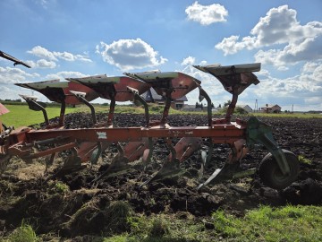 Prasa Case RB344, Kverneland VD100 4 skibowy