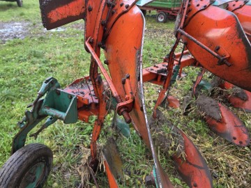 Prasa Case RB344, Kverneland VD100 4 skibowy