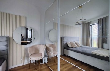 Sprzedam 2 pokoje, wysoki standard, winda, os. Diamentowe