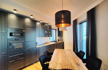 Sprzedam 2 pokoje, wysoki standard, winda, os. Diamentowe