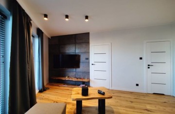 Sprzedam 2 pokoje, wysoki standard, winda, os. Diamentowe