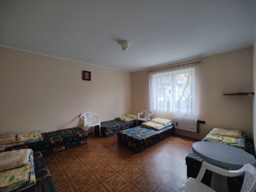 Sprzedam duży dom w całości podpiwniczony -Licheń Stary