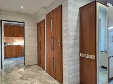 Na sprzedaż dom po remoncie-2 niezależne wejścia-biuro-garaż