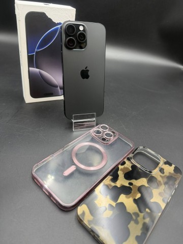 iPhone 16 Pro Max 256 GB Stan: jak nowy, folia ochronna na e