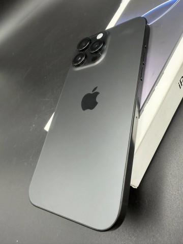 iPhone 16 Pro Max 256 GB Stan: jak nowy, folia ochronna na e