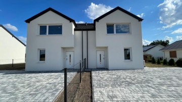 Dom w stanie deweloperskim-4 pokoje-pompa c.-działka 475m2