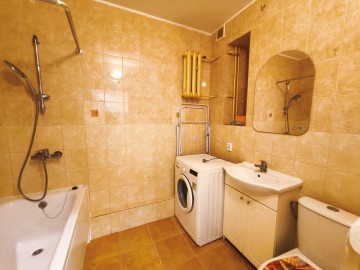 Do wynajęcia odświeżona i umeblowana kawalerka z balkonem