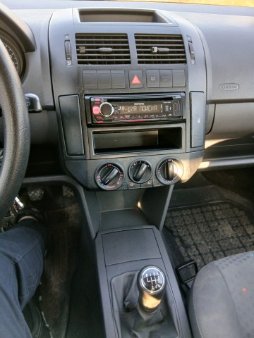 Samoch&oacute;d osobowy